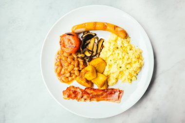 İngiliz kahvaltı tabağı