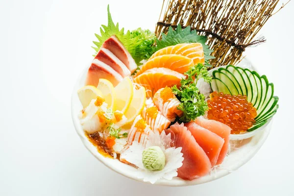 Ham ve taze karışık sashimi somon ile 