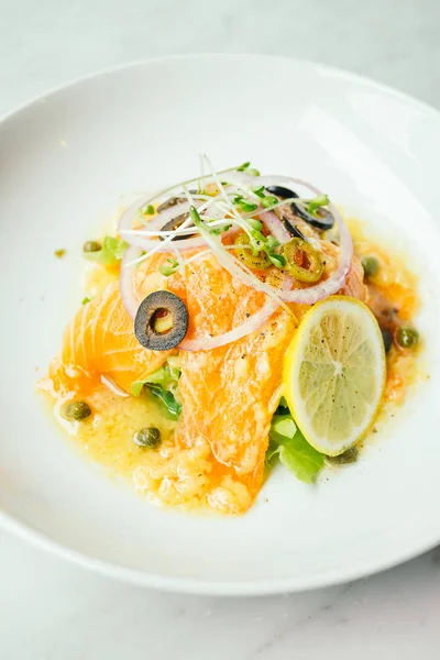 Ham ve taze Somon carpaccio et