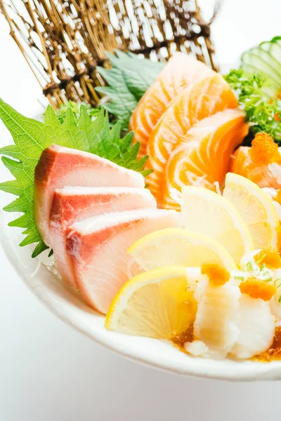 Sashimi de carne de atún cruda y fresca —  Fotos de Stock