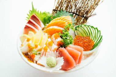 Ham ve taze orkinos et sashimi 