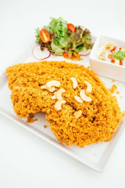 çıtır catfish salata