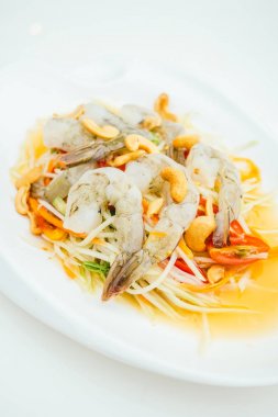 Yeşil papaya salatası