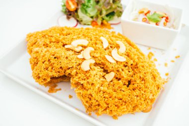 çıtır catfish salata