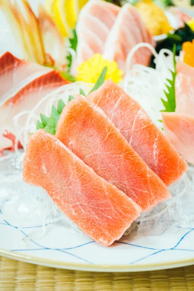 Ham ve taze sashimi Balık eti