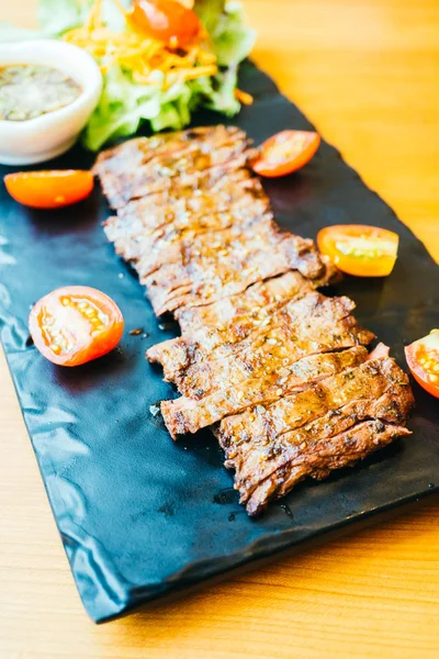 Sebzeli ızgara sığır eti biftek