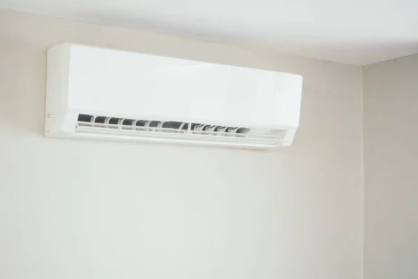 Airconditioner op muur — Stockfoto