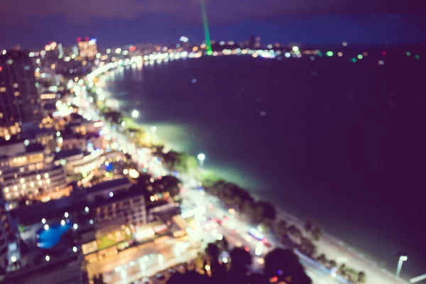 Borrão abstrato e cidade de pattaya desfocada à noite — Fotografia de Stock