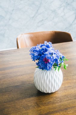 Masada Çiçek Vazosu