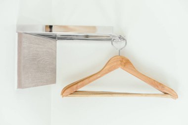 Boş elbise askısı 