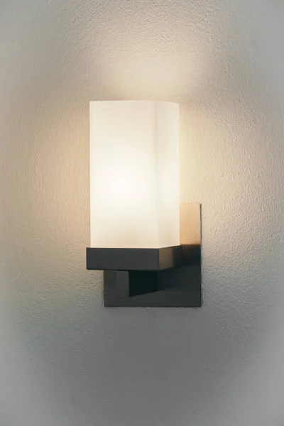 Light lamp on wall — Stock Photo, Image