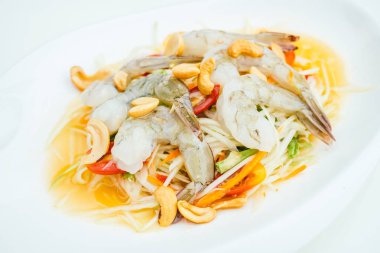 Yeşil papaya salatası