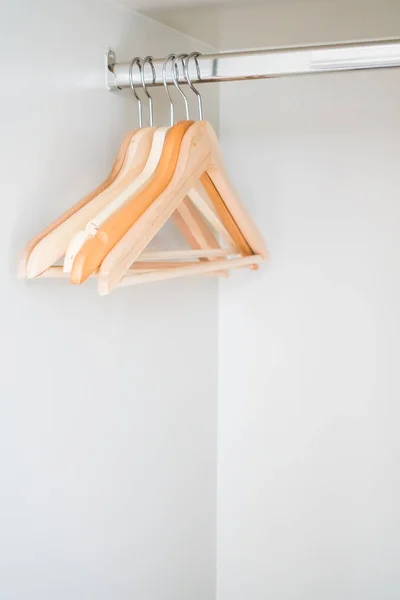 Lege kleren hanger — Stockfoto