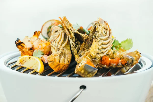 Karışık ızgara deniz ürünleri