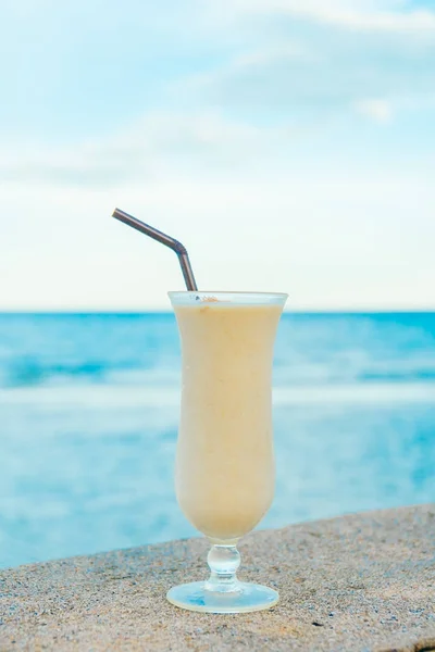 Ice drinking banana smoothies glass — Stock Photo, Image