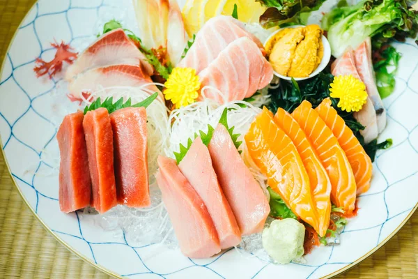 Råa och färska sashimi fiskkött — Stockfoto