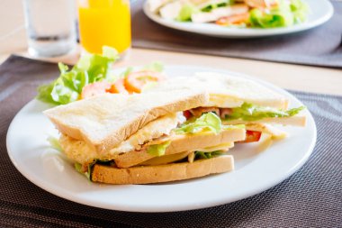 Club ekmek ve sandviç