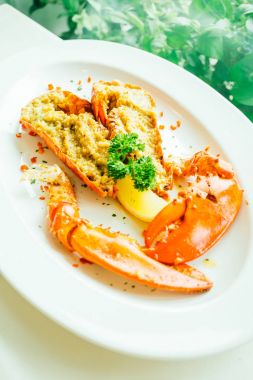 Izgara ıstakoz tereyağı ve sarımsak ile