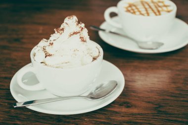 Sıcak çikolata hatmi beyaz Kupası