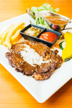 Sebzeli ızgara sığır eti biftek