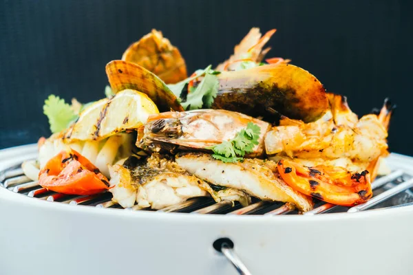 Karışık ızgara deniz ürünleri