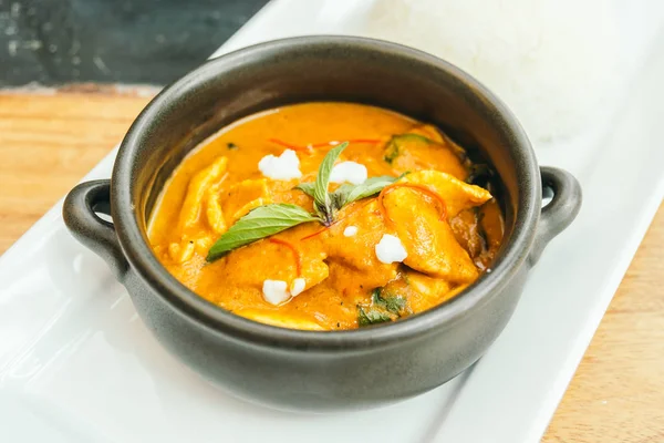 Panang köri tavuk çorbası