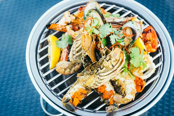Karışık ızgara deniz ürünleri