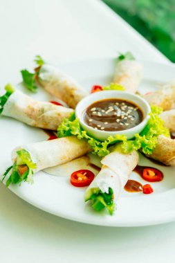 Ördek eti böreği içinde