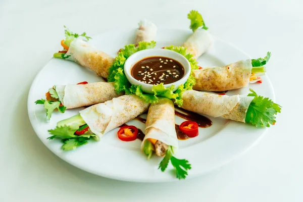 Carne de pato en rollos de primavera —  Fotos de Stock