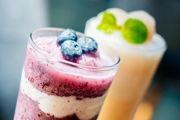 Borůvkové smoothie s jogurtem — Stock fotografie