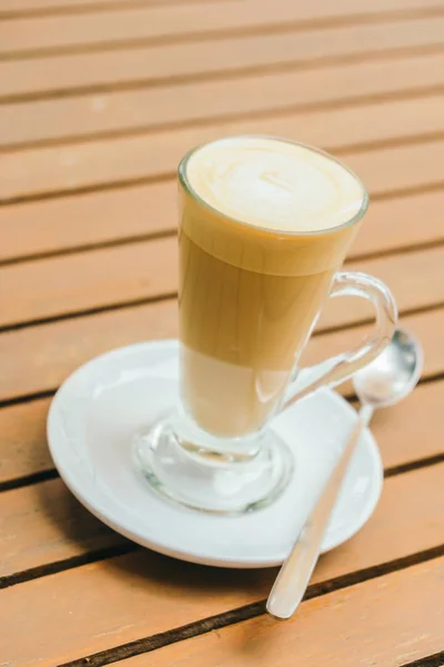 Hot latte coffee cup — Stock Photo, Image