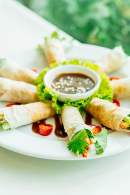 Ördek eti böreği içinde