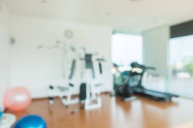 Soyut bulanıklık ve spor salonu iç ufuk spor ekipmanları