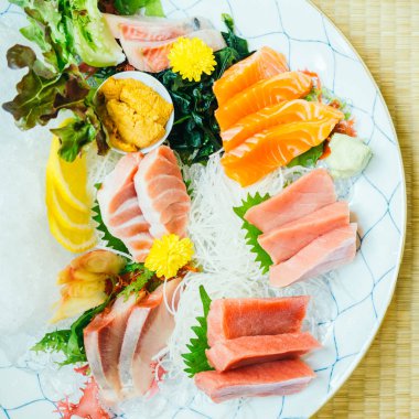 Ham ve taze sashimi Balık eti