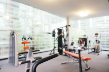 Fitness ekipmanları spor salonunda bulanıklık