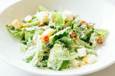 Izgara Sezar salatası