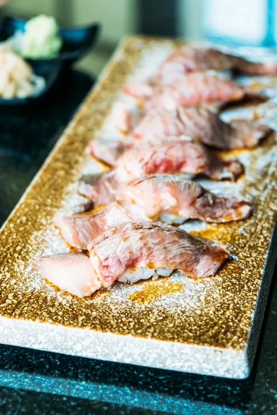 Wagyu sushi de carne de res —  Fotos de Stock