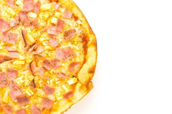 Hawaiian pizza på träbricka — Stockfoto