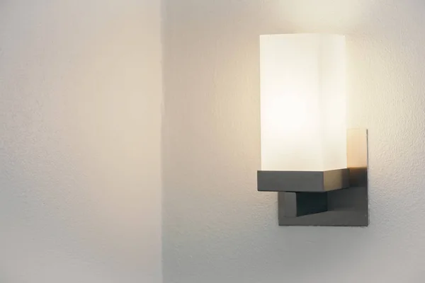 Light lamp on wall — Stock Photo, Image