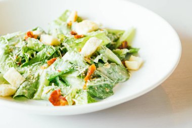 Izgara Sezar salatası