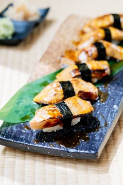 Kaz ciğeri sushi seti