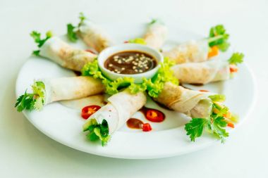 Ördek eti böreği içinde