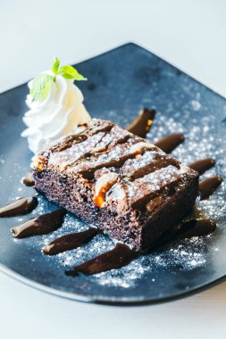 Çikolatalı kek kek