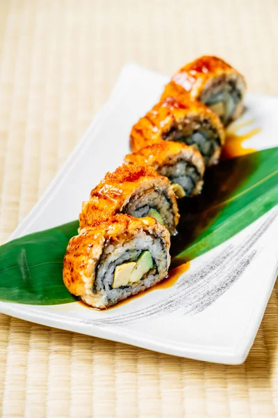 Rotolo di sushi di pesce di anguilla o unagi — Foto Stock