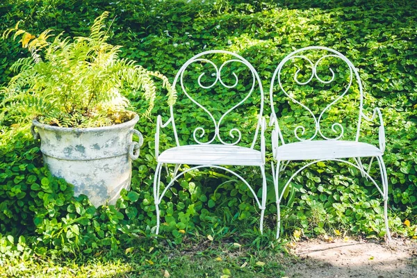 Empty chair — Stock Photo, Image