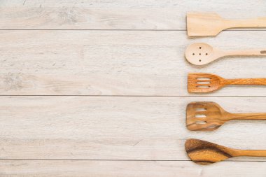 Ahşap mutfak eşyaları ya da mutfak gereçleri kopya alanı - Vintage filtre ahşap tablo