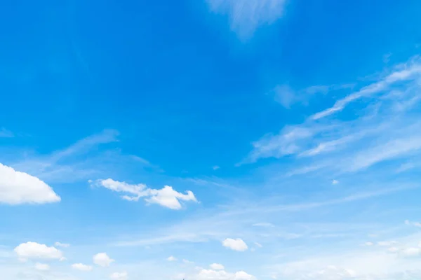 Gyönyörű Fehér Felhő Kék Háttér — Stock Fotó