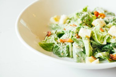 Izgara Sezar salatası