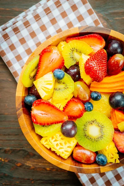 Frutas Mixtas Variadas Con Uva Fresa Kiwi Otras Tazón Sobre — Foto de Stock