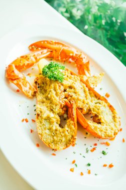 Izgara ıstakoz tereyağı ve sarımsak ile